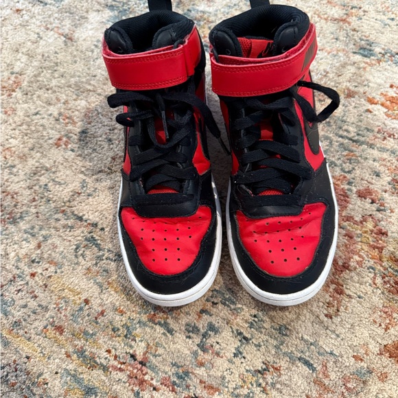 Nike Black and Gray Athletic Shoes - Picture 7 of 7